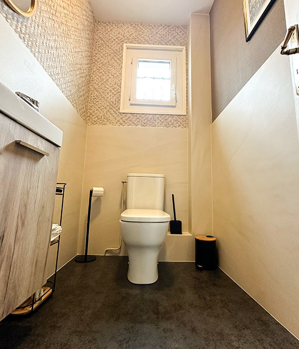 Marbrerie pour toilettes